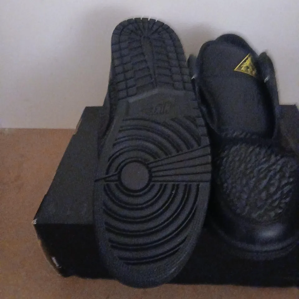 NIKE AIR JORDAN 1 LOW SE SNEAKERS – BLACK/ TOUR YELLOW-ANTHRACITE, UK 11.5 (BOXED)