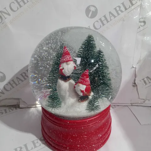 BOXED SANTA EXPRESS CHRISTMAS CHARACTER MUSICAL WATER SPINNER - GONK