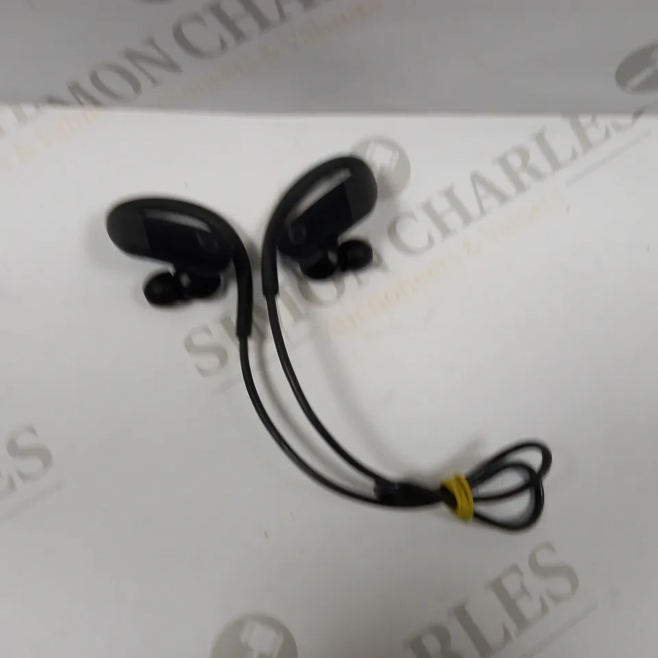 BEATS POWERBEATS A2015 WIRELESS EARBUDS - BLACK
