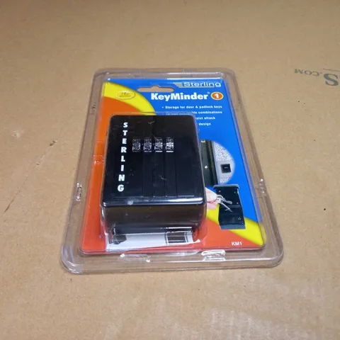 BOXED STERLING KEY MINDER/BOX