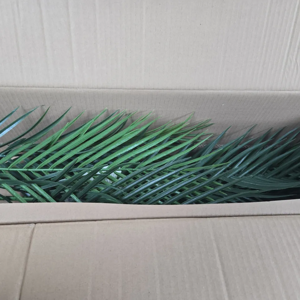 BOXED SMART GARDEN 124CM PHOENIX PALM