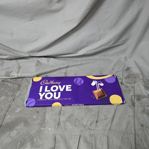 CADBURY DAIRY MILK 850G