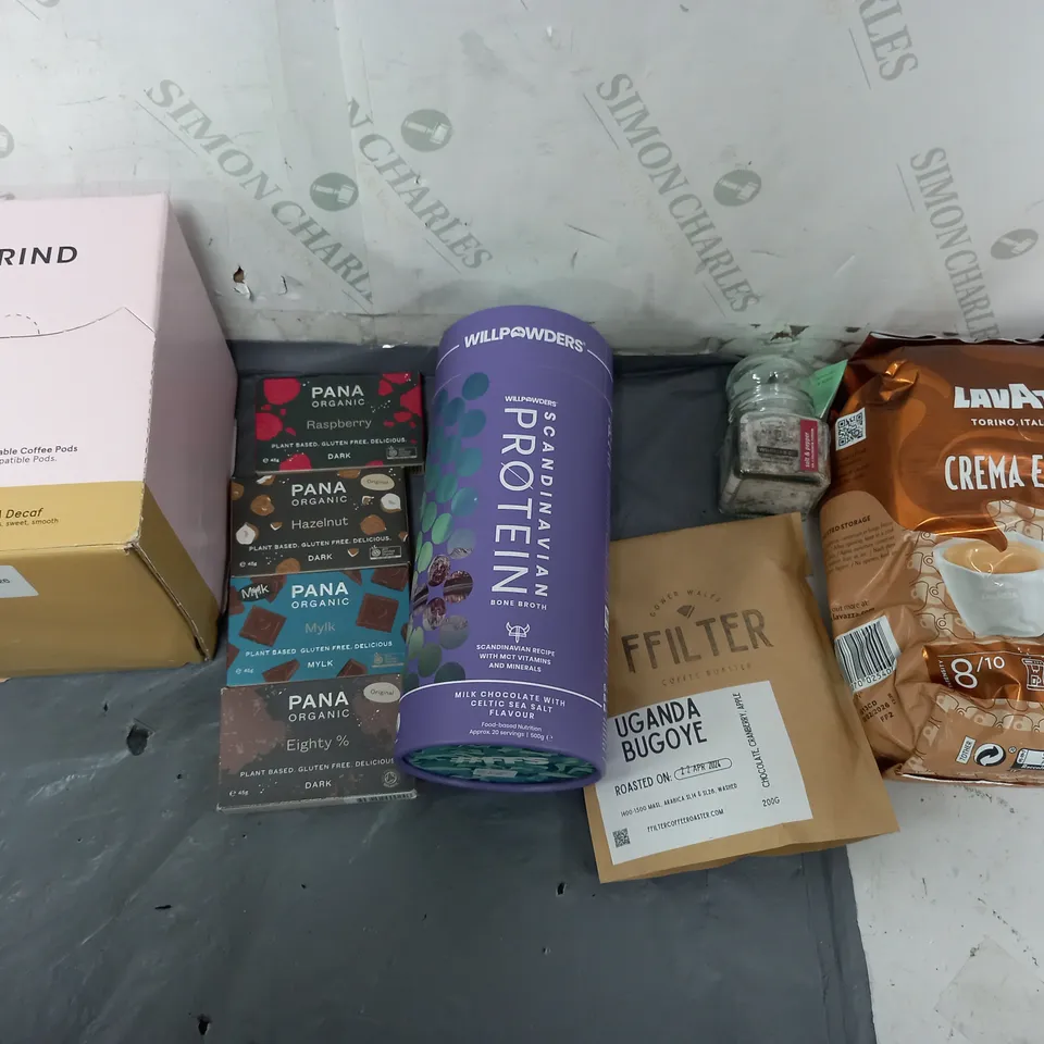 APPROXIMATELY 10 ASSORTED FOOD ITEMS TO INCLUDE - GRIND COFFEE PODS, WILLPOWER PROTIEN BONE BROTH, AND LAVAZZA CREMAE AROMA ETC.
