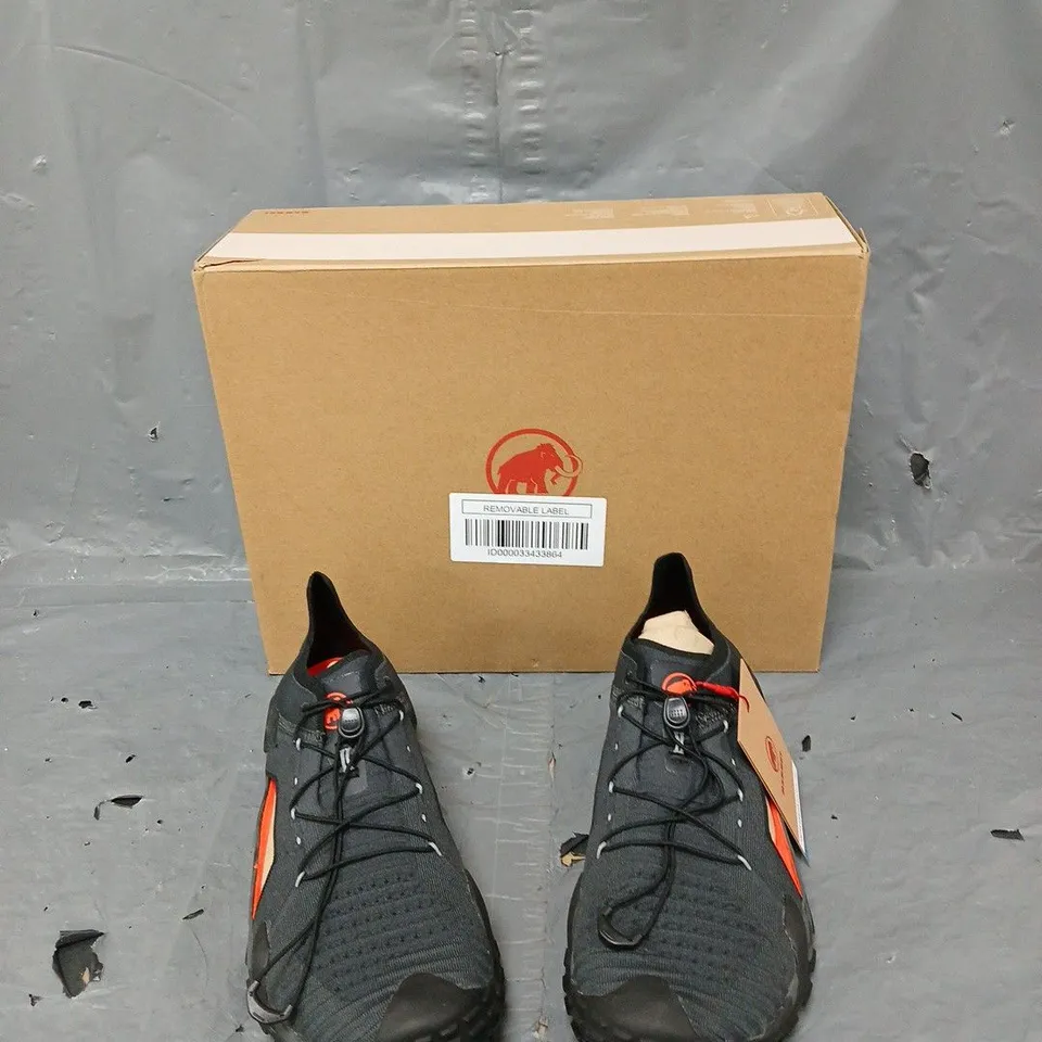 BOXED PAIR OF MAMMUT HUECO II AIR LOW BLACK UK 10 