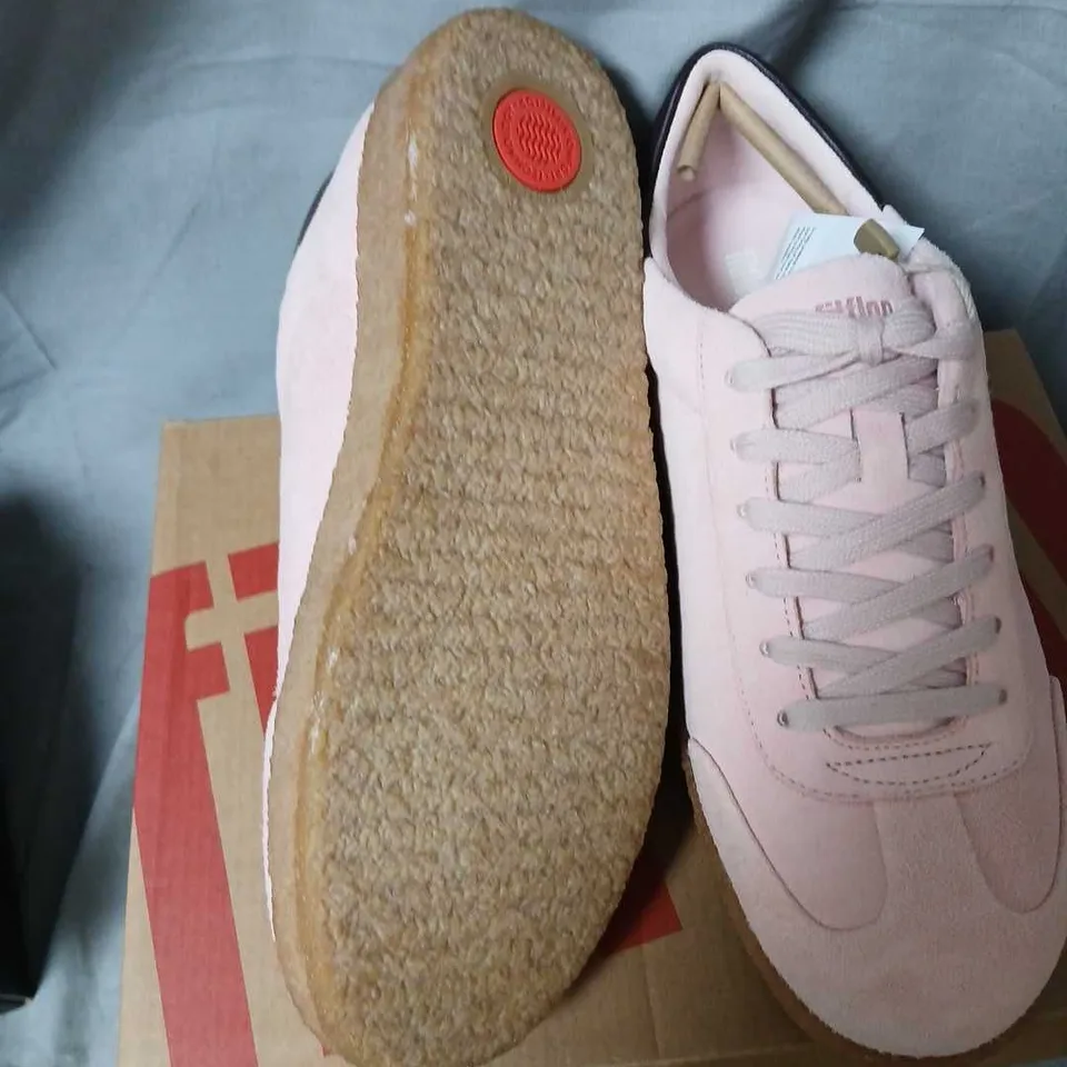 FITFLOP RALLY T-TOE SUEDE CREPE SNEAKERS - CLAY PINK/PLUMBERRY, UK 7