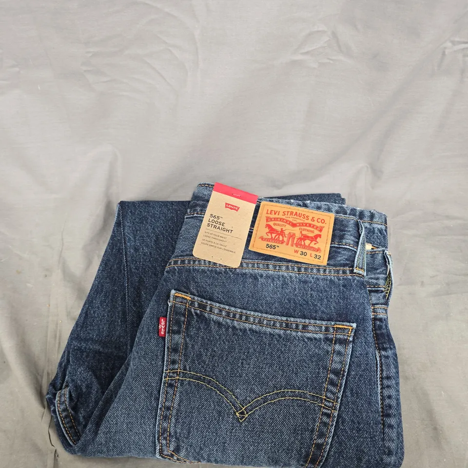 LEVI'S 565 LOOSE STRAIGHT JEANS – BLUE DENIM, UK 30 (W30 L32)