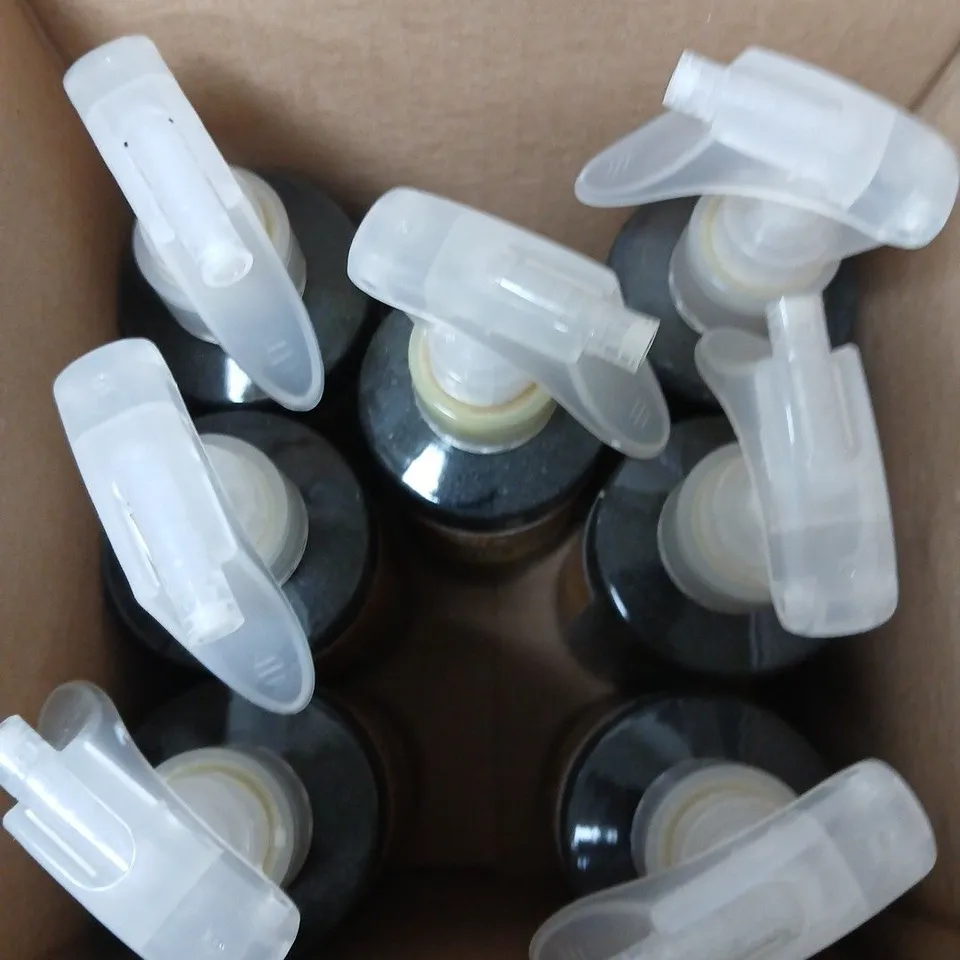 BOX OF APPROXIMATLEY 8 THE WIG GURUS CARAMEL FRAPPE SPRAY