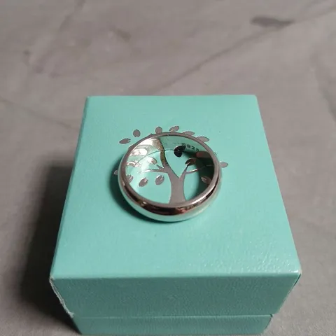 STERLING SILVER TREE OF LIFE RING β STAMPED 925, IN TURQUOISE JEWELLERY BOX