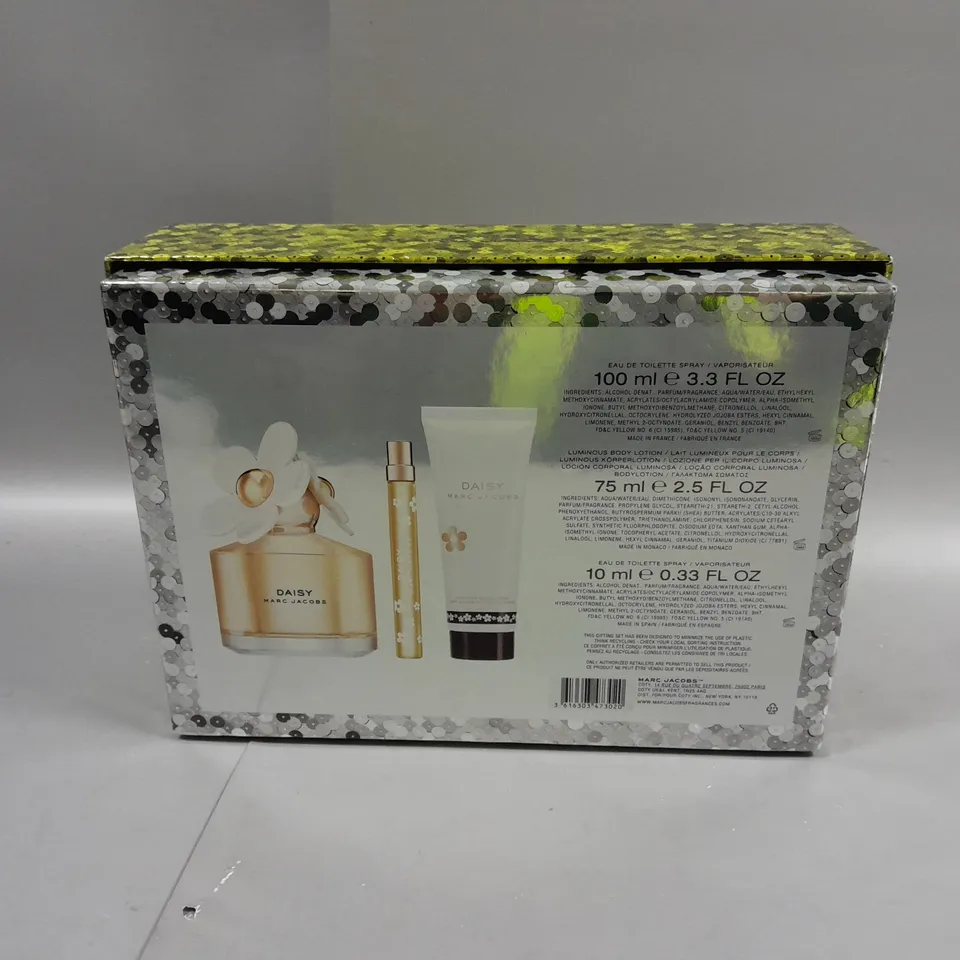 BOXED MARC JACOBS DAISY EAU DE TOILETTE SPRAY 100ML GIFT SET RRP £194
