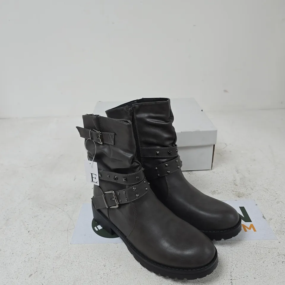 E SHOES BY EMMA CHARCOAL STUDDED BUCKLE BOOTS, UK SIZE 8