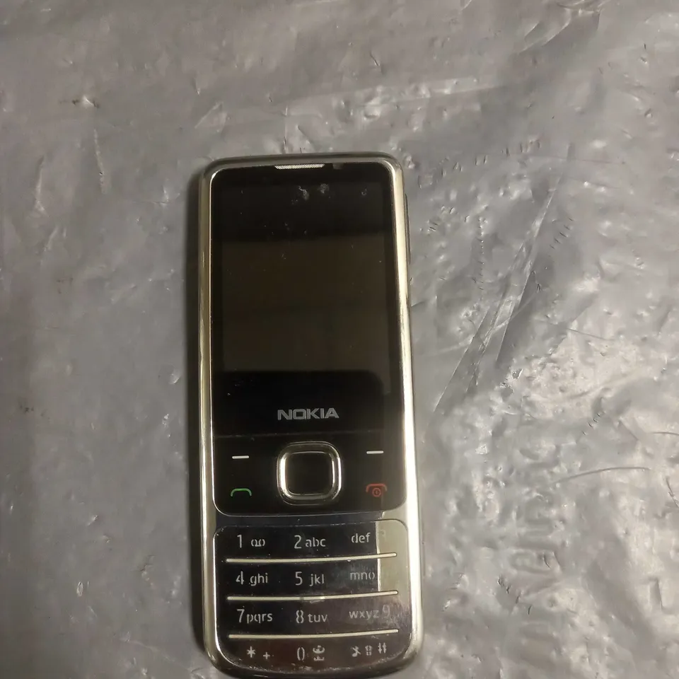 NOKIA 6700 CLASSIC MOBILE PHONE SILVER