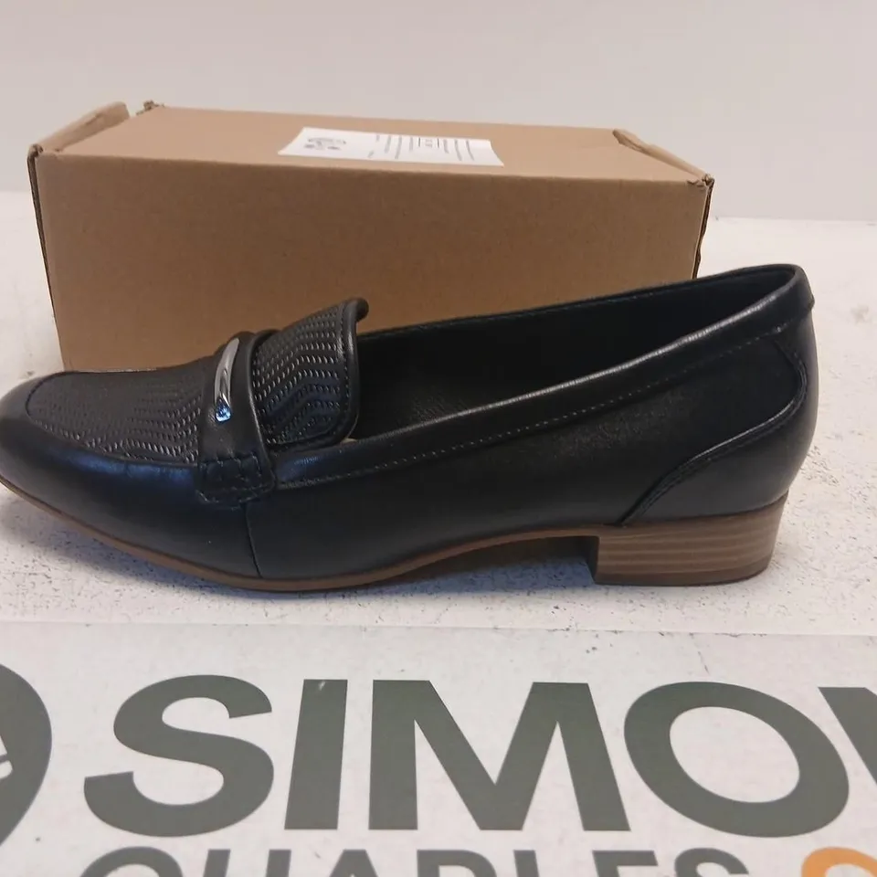 CLARKS WOMEN'S BLACK LEATHER LOAFERS – UK 6