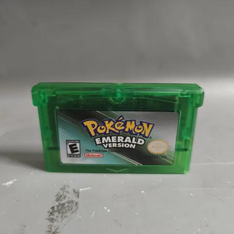 POKEMON EMERALD VESRION (GAMEBOY ADVANCE) (AGB-BPEE-USA)