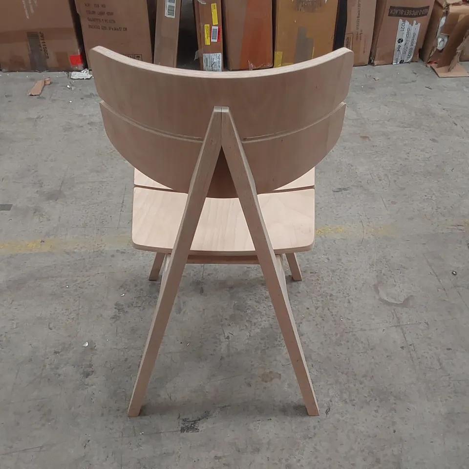 DESIGNER WOODEN DINING CHAIR 