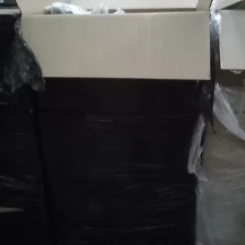 PALLET OF ASSORTED ITEMS INCLUDING JIG SAW PUZZLES , AIR CONDITIONER , AIR FRYER ACCESSORIES, ETC