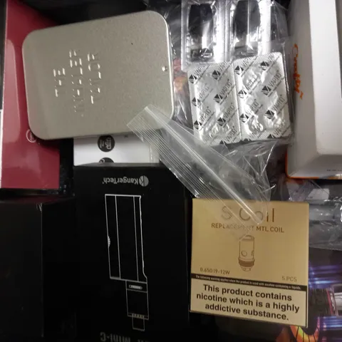 LOT OF APPROXIMATELY 30 VAPING PRODUCTS AND ACCESSORIES