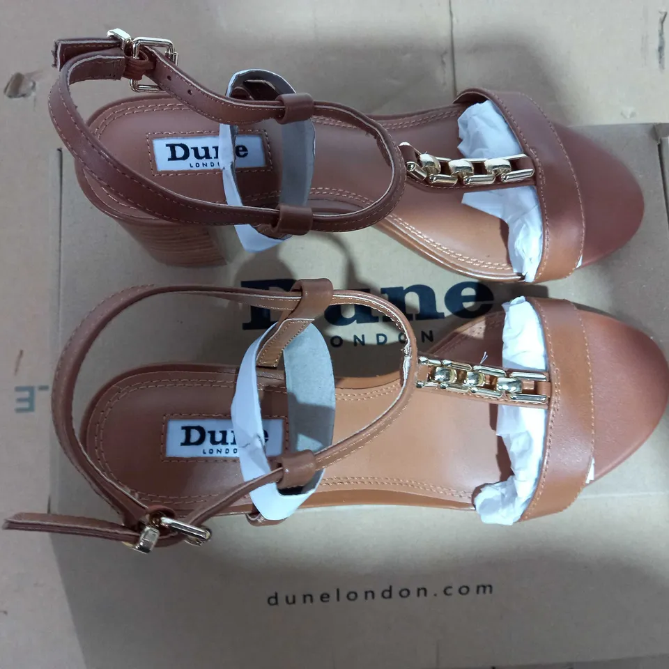 BOXED DUNE JUST HARDWARE DETAIL BLOCK HEEL SANDALS, TAN, UK 4