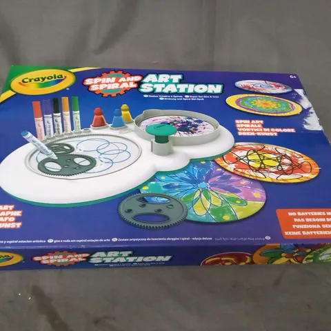 BOXED CRAYOLA SPIN AND SPIRAL ART STATION