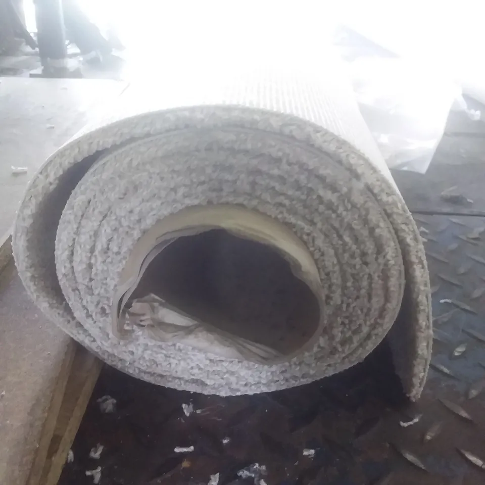 ROLL OF QUALITY ADDICTION 233 SAND CARPET APPROXIMATELY 4X4M