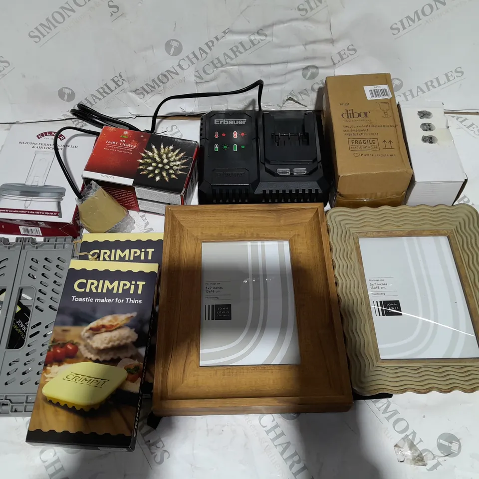 LOT OF 10 ASSORTED HOUSEHOLD ITEMS TO INCLUDE PICTURE FRAMES, WINE GOBLET AND ERBAUER CHARGER