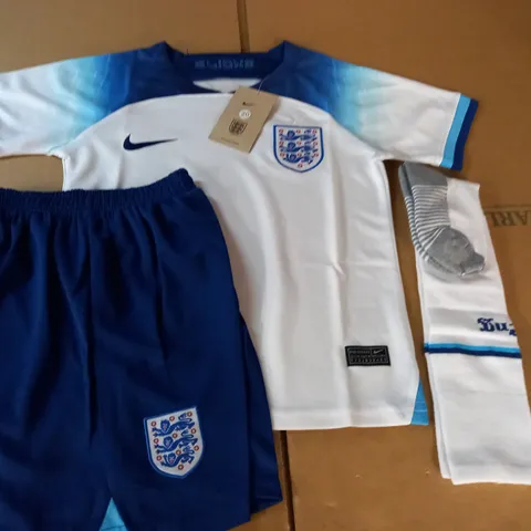 ENGLAND KIDS FOOTBALL KIT - 20