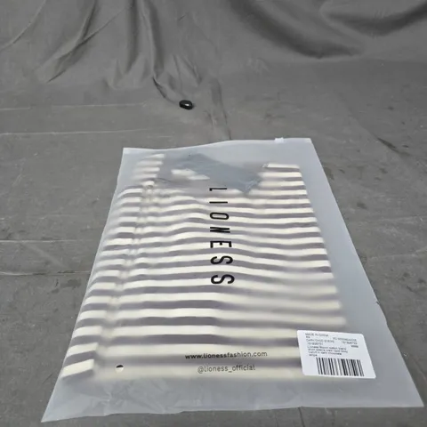 LIONESS BLOOM COTTON BLEND SHORT SLEEVE BOXY T‑SHIRT – DARK CHOCOLATE STRIPE – XS. BAGGED