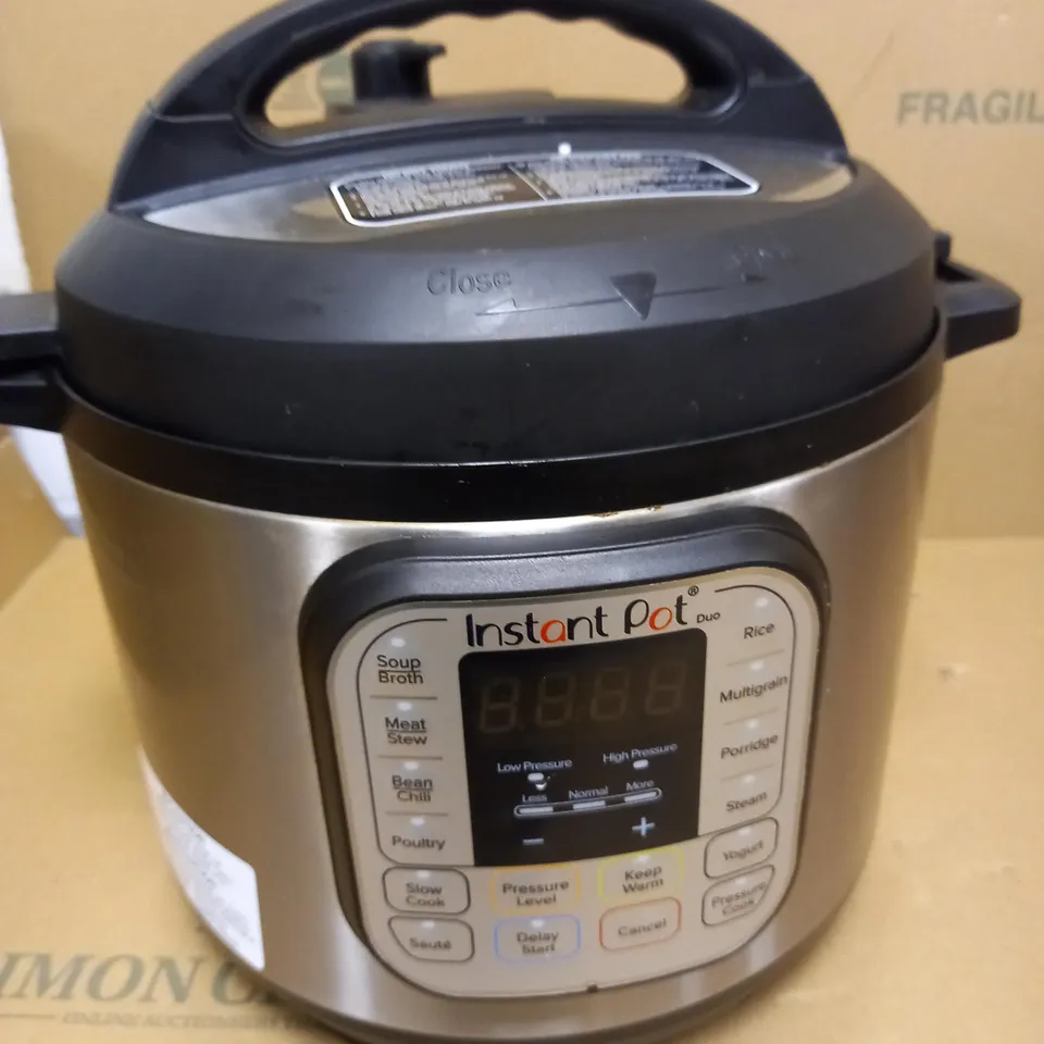 INSTANT POT DUO ELECTRIC PRESSURE COOKER 
