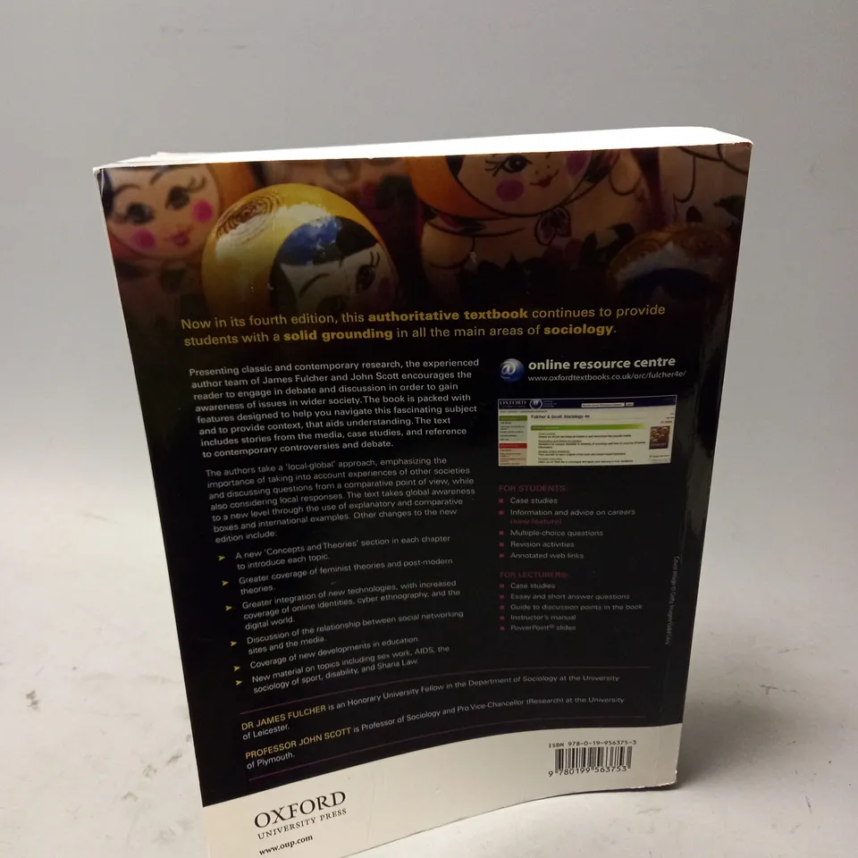SOCIOLOGY PAPERBACK BY JOHN SCOTT, JAMES FULCHER