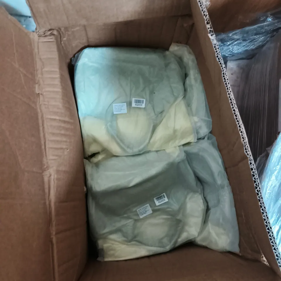 BOX OF APPROXIMATELY 15 X MINT GREEN WOVEN HANDBAG WITH SHORT CIRCULAR HANDLES