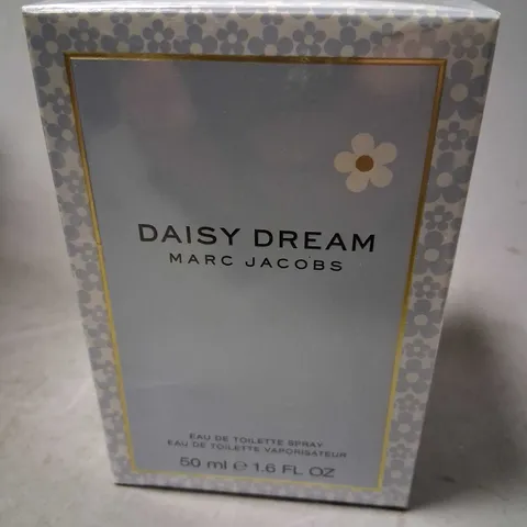 BOXED AND SEALED MARC JACOBS DAISY DREAM EAU DE TOILETTE 50ML