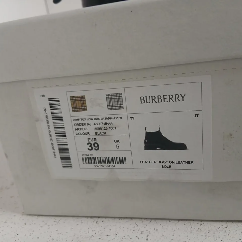 BURBERRY LEATHER CHELSEA BOOTS – BLACK, UK 5 (EUR 39) – BOX & DUST BAG