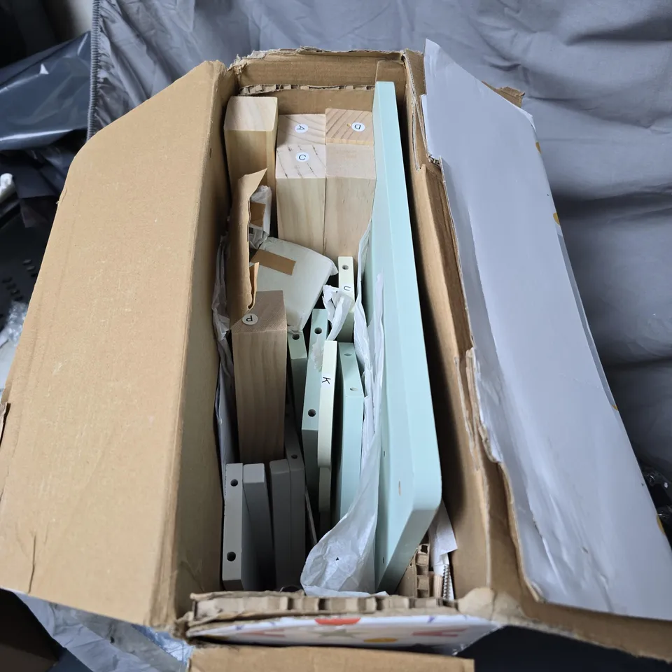 ACORN TOYS WOODEN VANITY TABLE SET