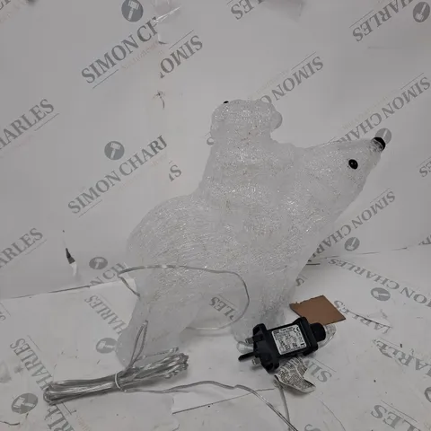 ACRYLIC MUMMY AND BABY POLAR BEAR OUTDOOR