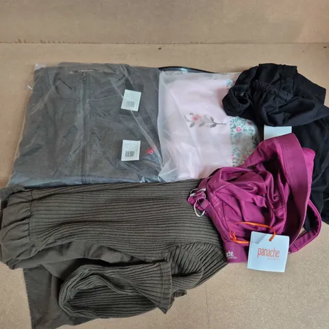 APPROXIMATELY 40 ASSORTED CLOTHING ITEMS IN VARIOUS SIZES, STYLES & COLOURS TO INCLUDE BRANDS SUCH AS BRAVISSIMO, ZARA, BIGDUDE, ETC - COLLECTION ONLY