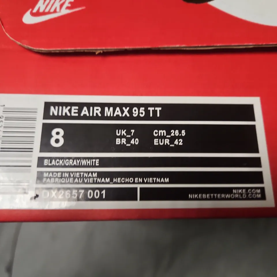 BOXED NIKE AIR MAX 95 TT TRAINERS – UK 7 – BLACK/GRAY/WHITE WITH ORANGE SWOOSH