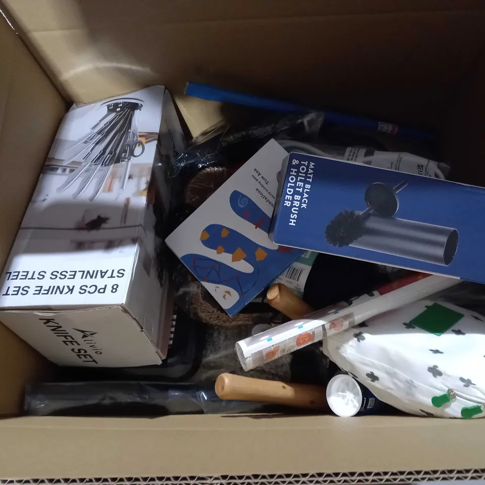APPROX. 20 HOUSEHOLD ITEMS TO INCLUDE INNOTECK ESSENTIALS, KETTLEBELL, COFFEE POT