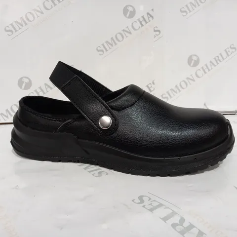BLACKROCK HYGIENE CLOG BLACK - UK SIZE 6