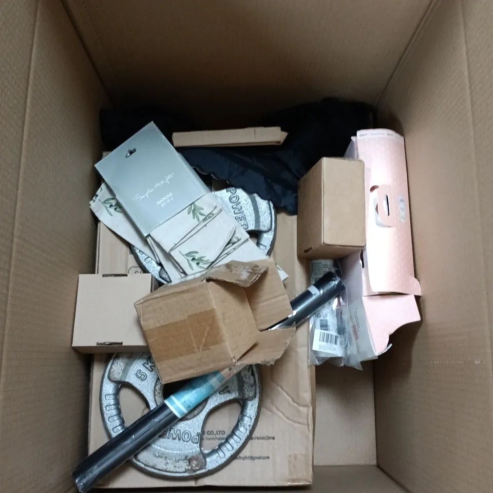 BOX OF APPROXIMATELY 10 ASSORTED ITEMS INCLUDING SOPHIE ALLPORT SET OF 4 NAPKINS, TOMMEE TIPPEE 3X260ML DECORATED BOTTLES AND MY POND MS300 MARINE SEALENT