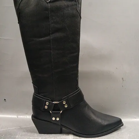 BOXED PAIR OF pretty little thing pointed toe low block heel knee-high western boots in black size 8
