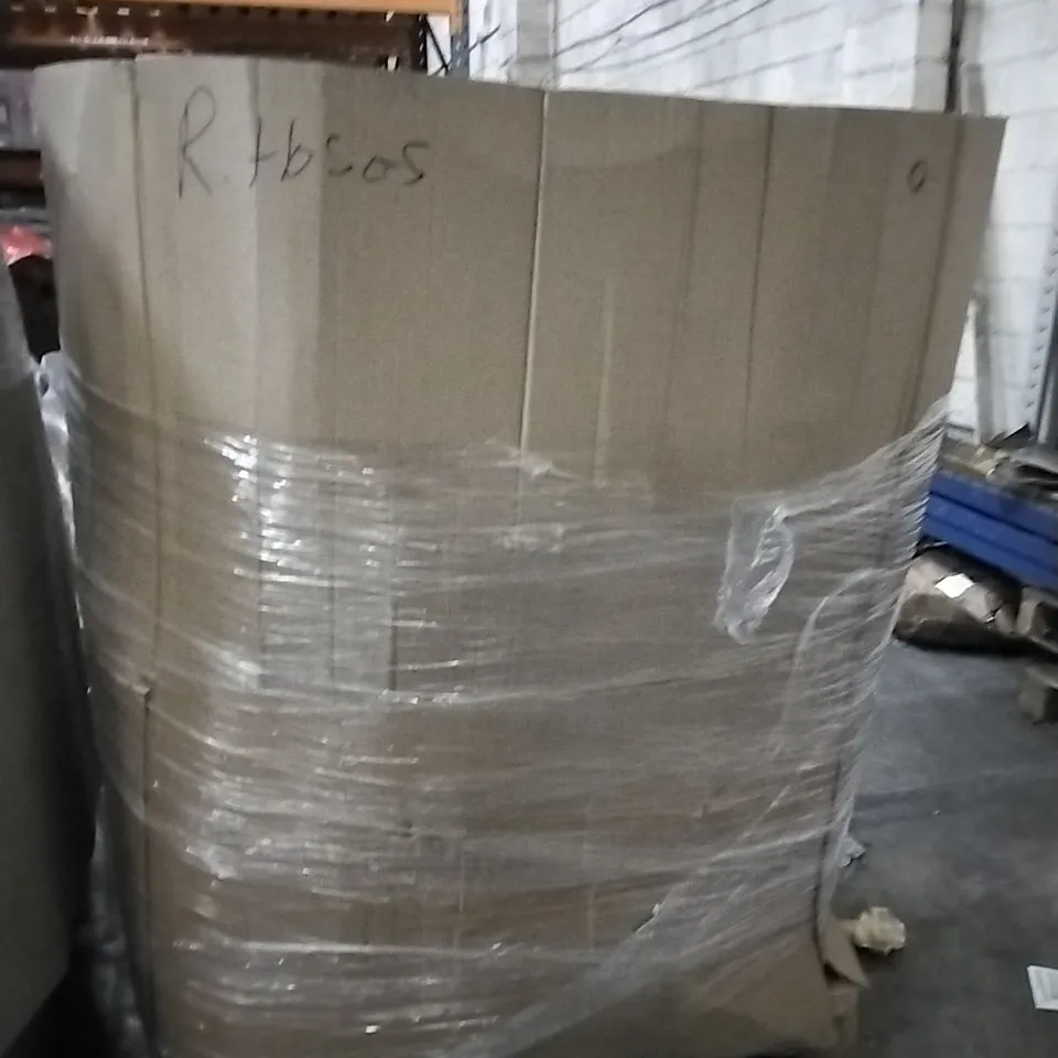 PALLET CONTAINING LARGE QUANTITIES OF HOSES