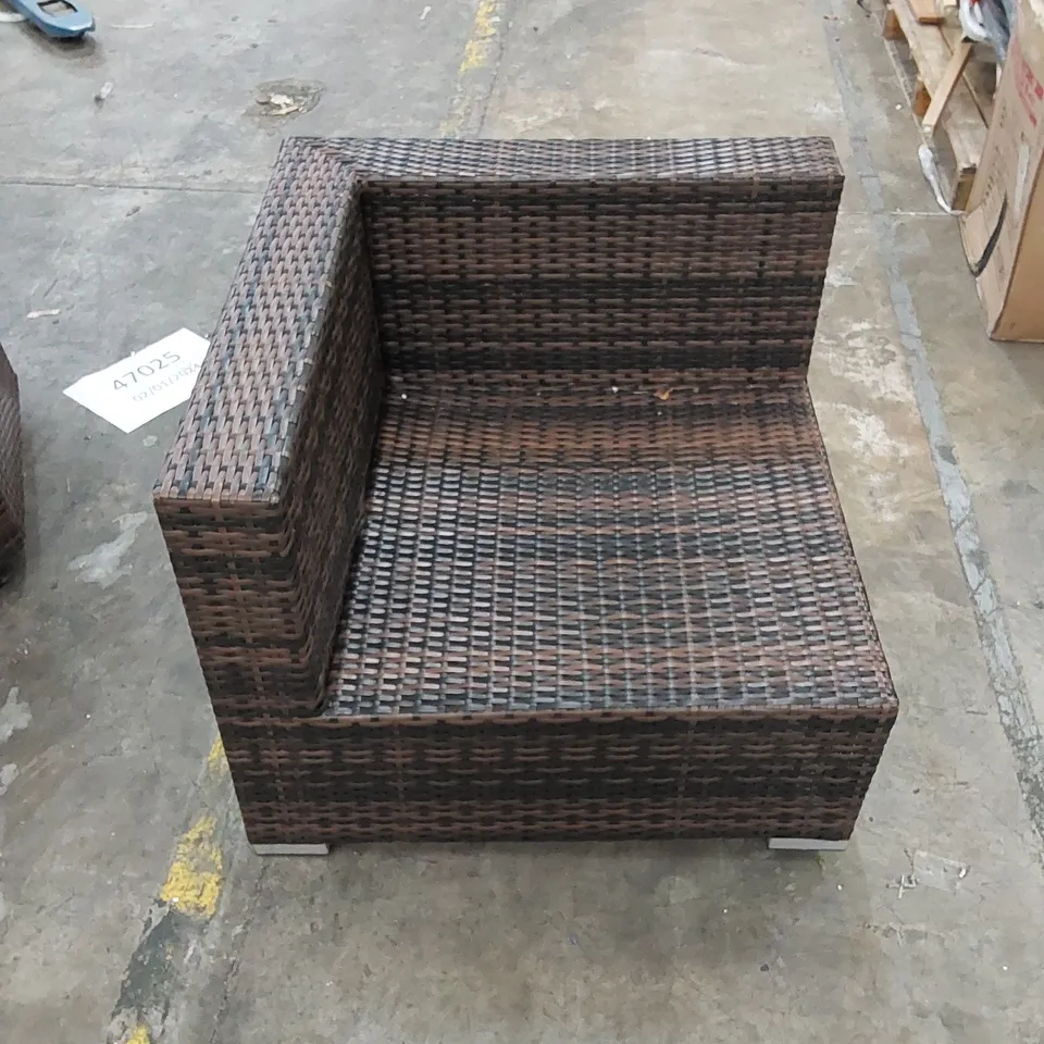 RATTAN CORNER PIECE BROWN