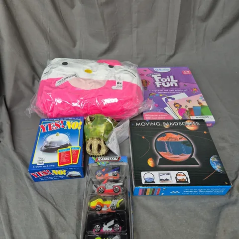 LARGE BOX OF ASSORTED TOYS AND GAMES TO INCLUDE TEDDIES, TOY CARS AND MOVING SANDSCAPES