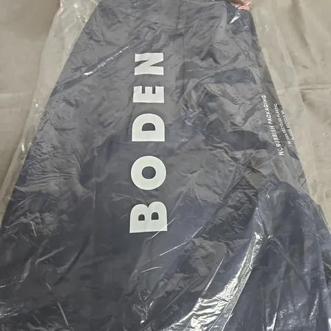 BODEN WOMEN'S NAVY GARMENT (UK 14) β R0696 NAV