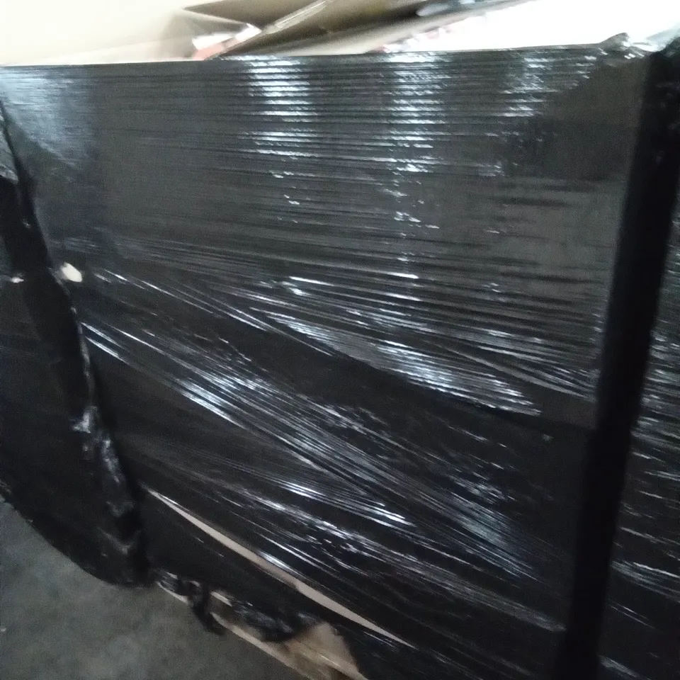 PALLET OF ASSORTED ITEMS INCLUDING CRYSTAL HAIR REMOVAL, DOGS LIFE JACKET, HALLOWEEN DECORATIONS, MACRAME CORD LIGHT PURPLE, S9PLUS CASE, 60TH BIRTHDAY CUPS
