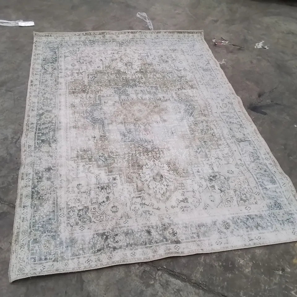 QUALITY DESIGNER AREA RUG - APPROXIMATELY 160X115CM