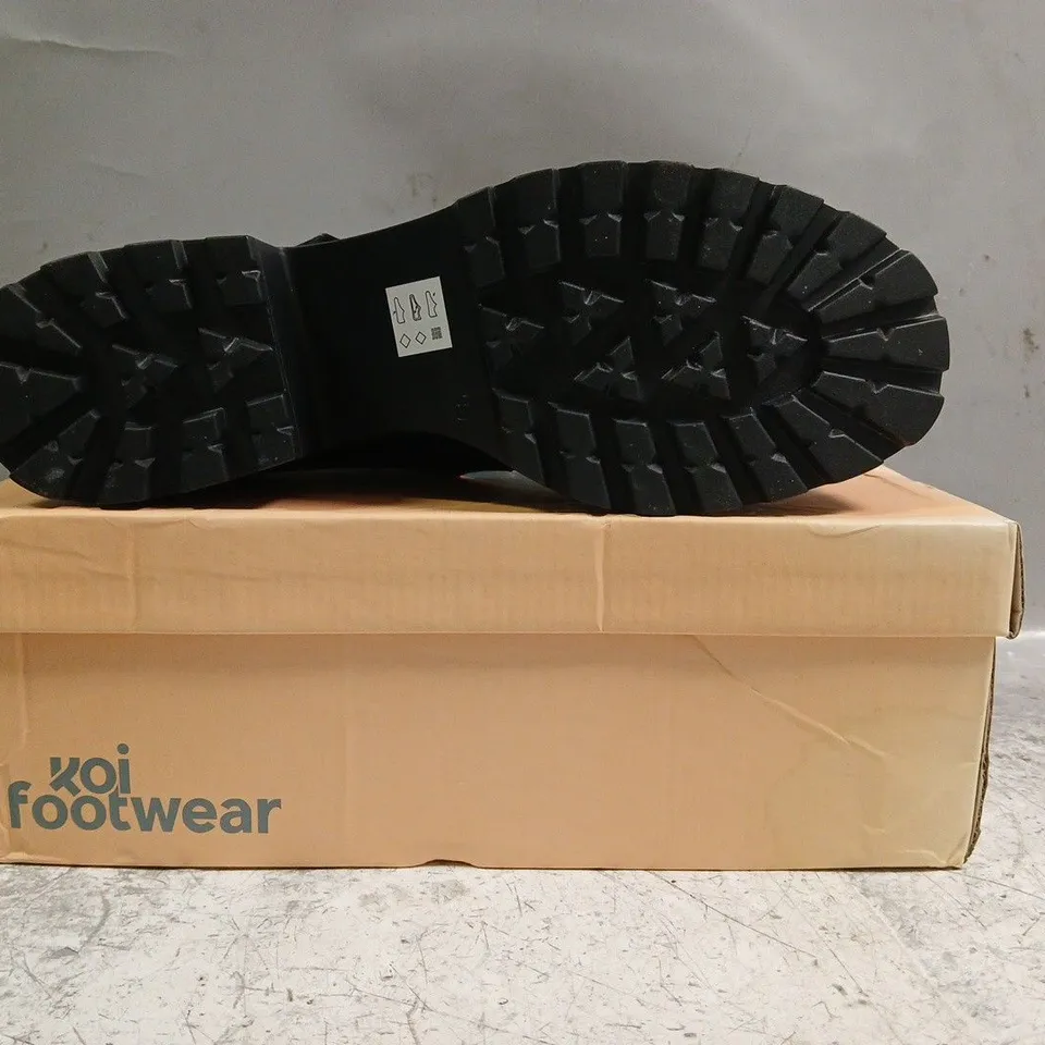 BOXED PAIR OF KOI SAI BLACK MARY JANES SUEDE EDITION IN BLACK SIZE UK 9
