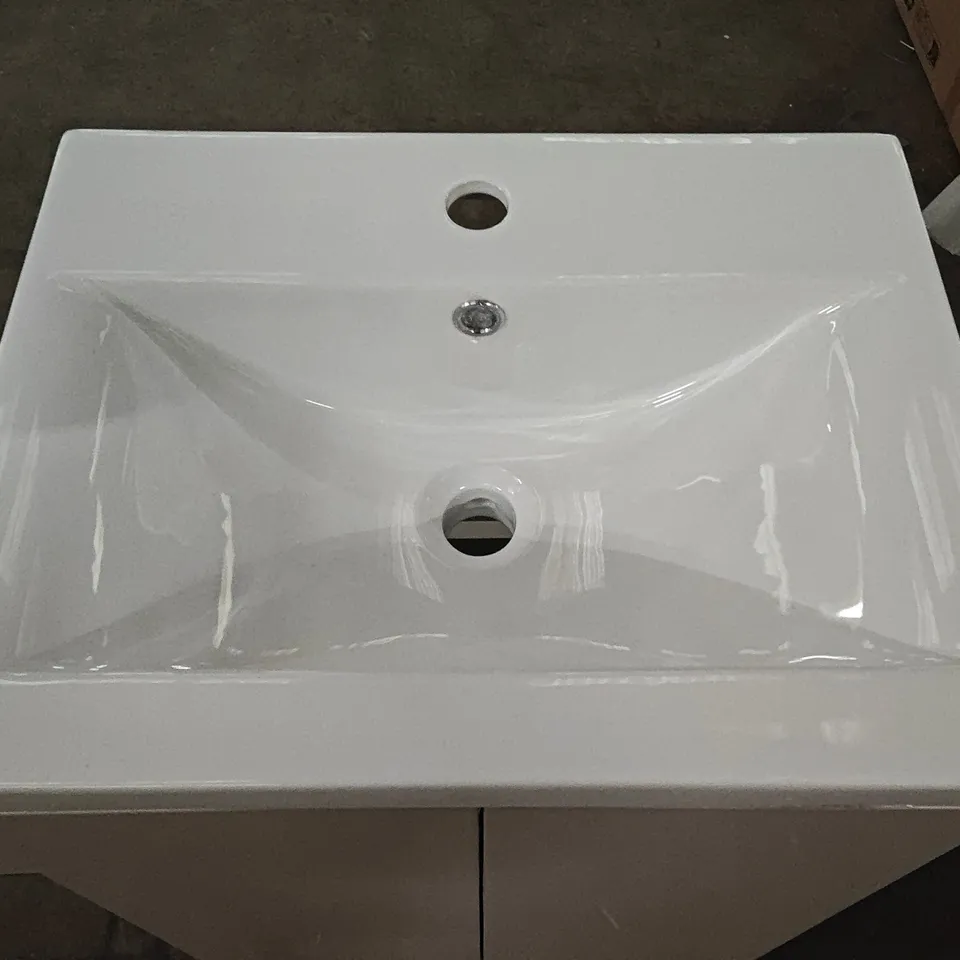 BATHROOM UNIT SET TO INCLUDE FREESTANDING BASIN UNIT, WALL MOUNTED UNIT, BACK TO WALL PAN, TOILET ROLL CABINET AND MORE IN GLOSS KASHMIR