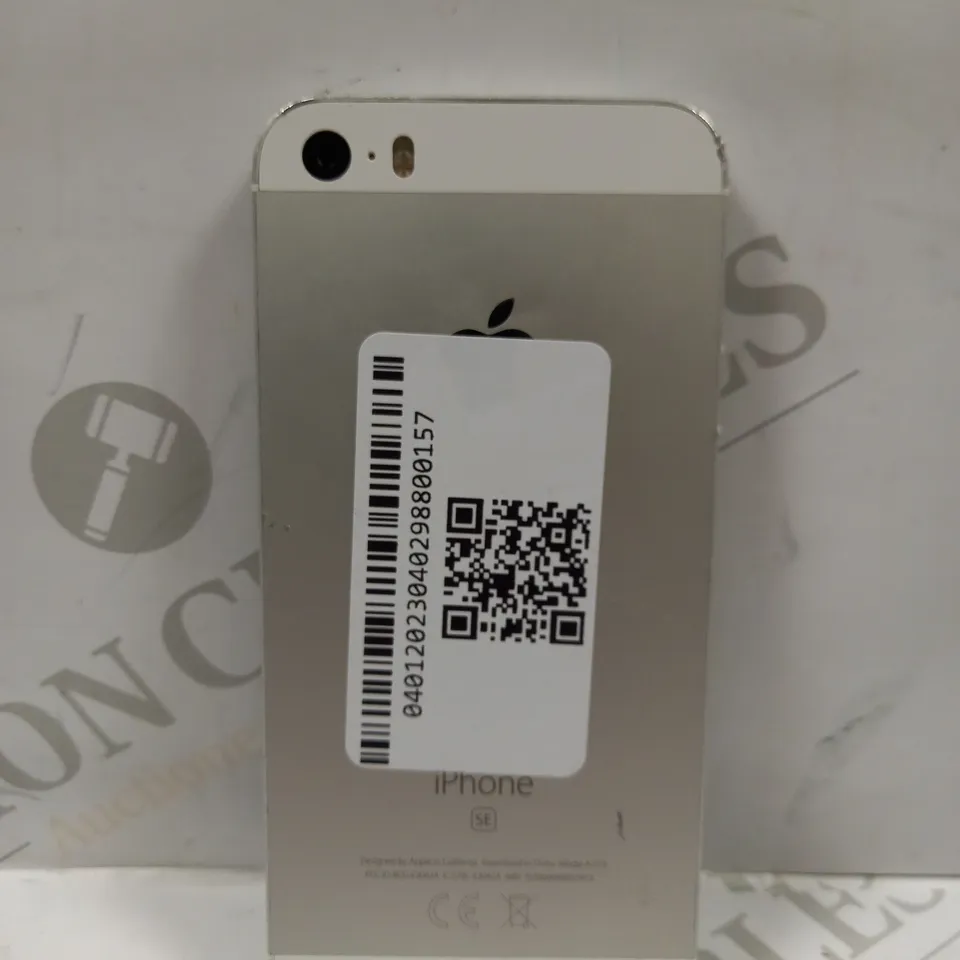 APPLE IPHONE SE (1ST GENERATION) - SILVER 