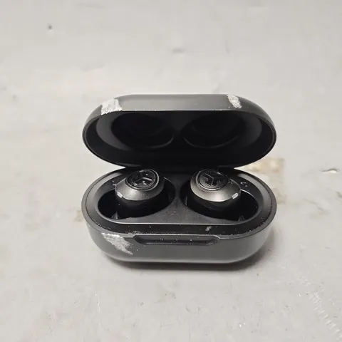 JLAB PORTABLE EARBUDS 