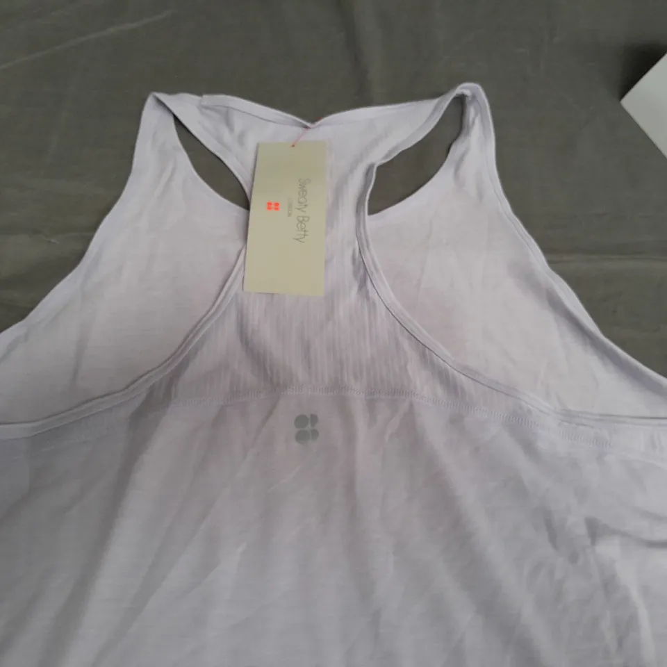 SWEATY BETTY BREATHE EASY RUN TANK TOP IN MUTED LAVENDER - L